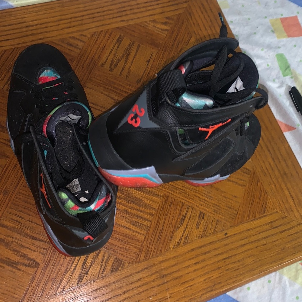 Size 9 1/2 Air Jordan 5’s